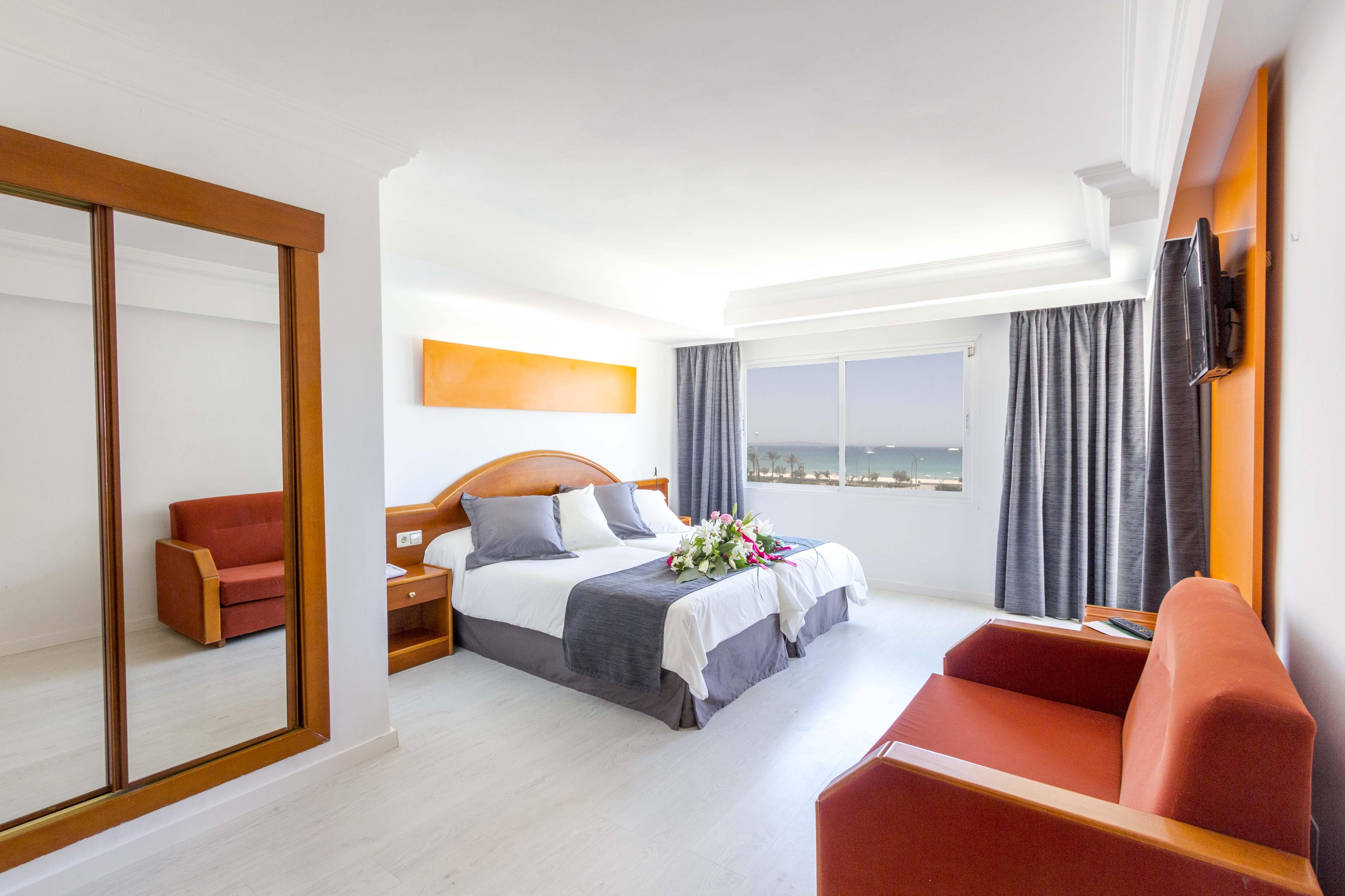 Hotel Sant Jordi ปลายาเดปัลมา ภายนอก รูปภาพ