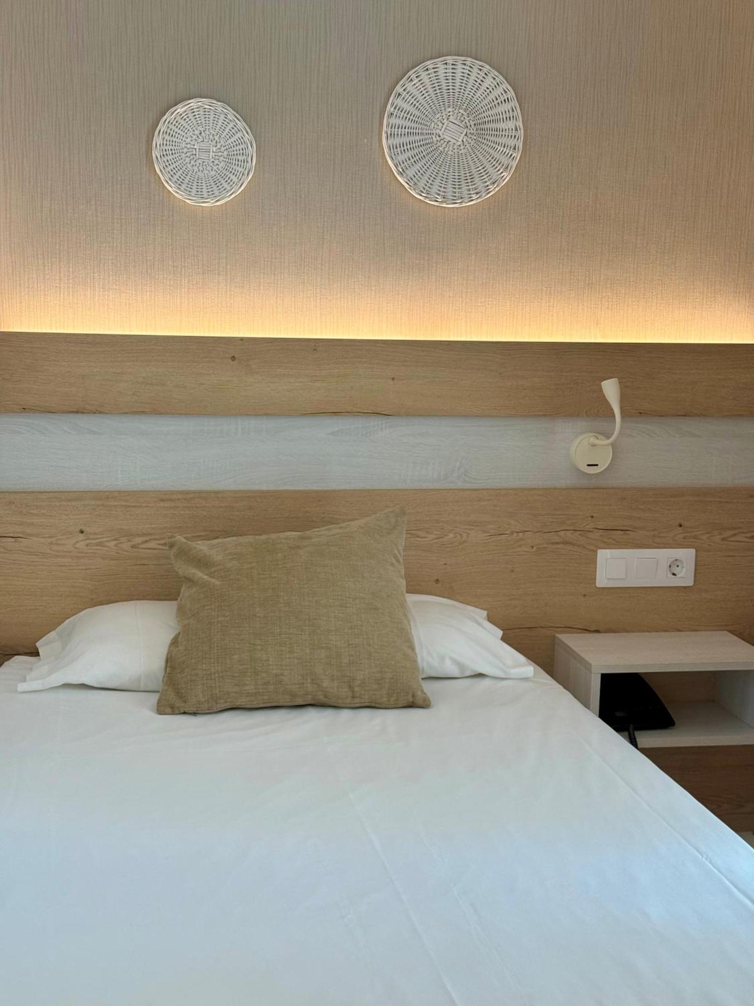 Hotel Sant Jordi ปลายาเดปัลมา ภายนอก รูปภาพ